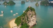 Signature_Halong_day_trip_bamboo_Titop_island