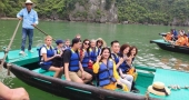 Signature_Halong_deluxe_cruise-bamboo-boat
